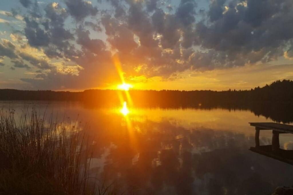 Bungalow Direkt Am See, Mit Eigenem Boot Roding Kültér fotó