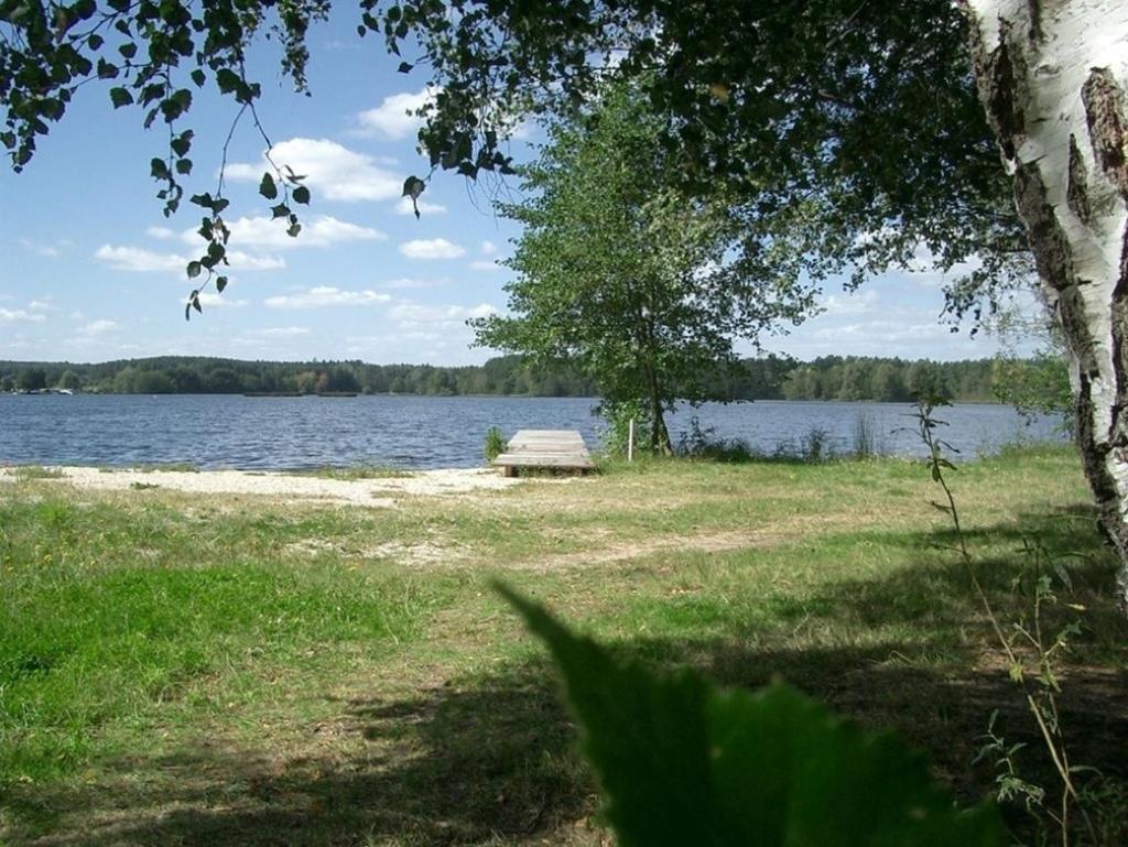 Bungalow Direkt Am See, Mit Eigenem Boot Roding Kültér fotó